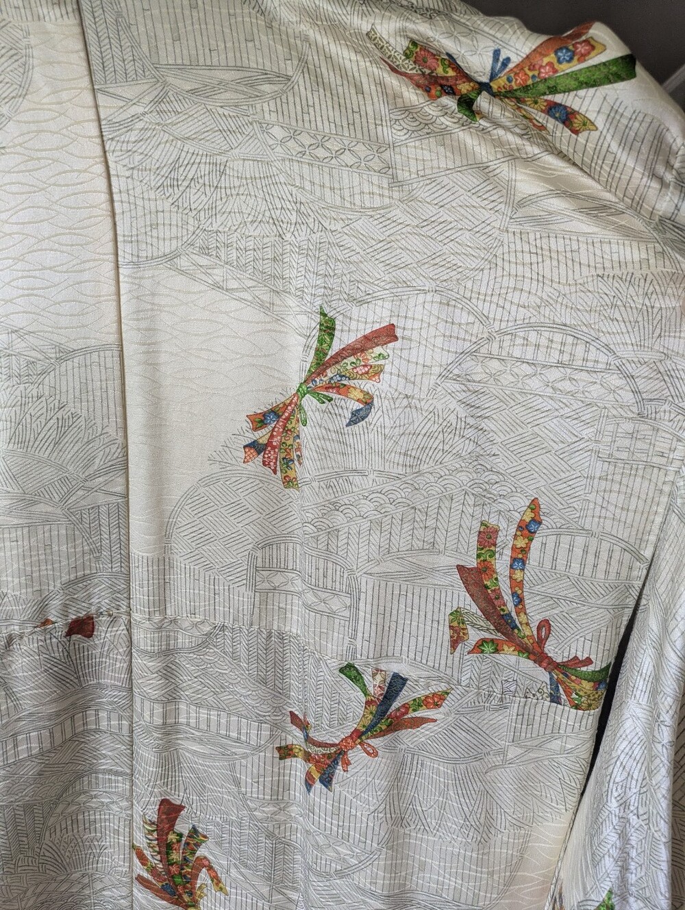 Authentic Silk Kimono - Picture 2 of 6